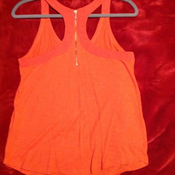 Top - Picture 2 of 2